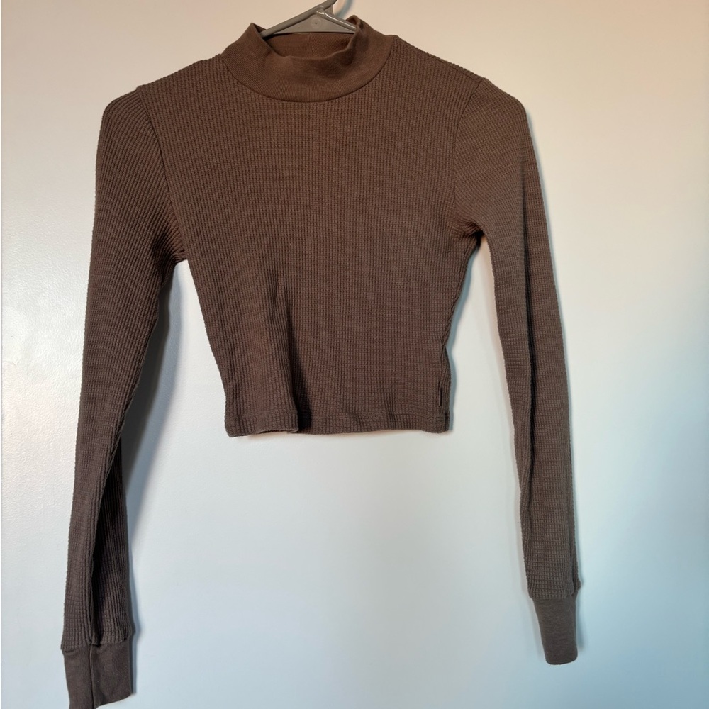 Aritzia TNA Brown Waffle Long Sleeve Top